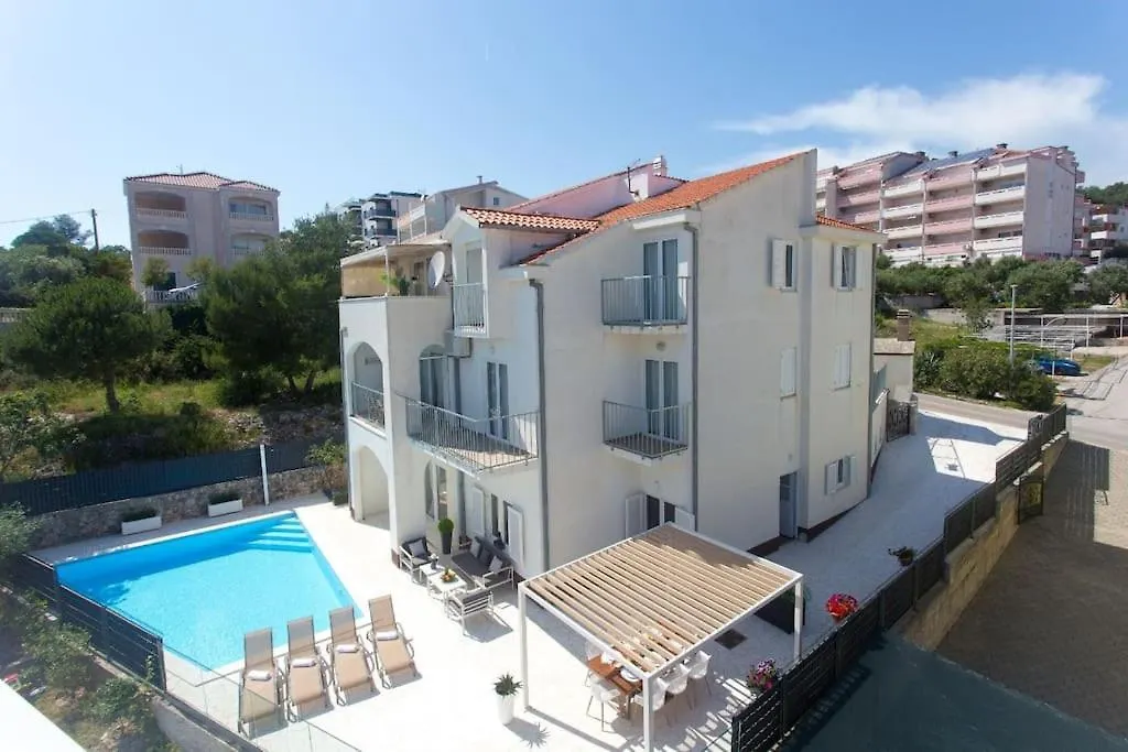 Luxury Villa, 40 Sqm Heated Private Pool, Gym, Seaview, 200M To Beach, 7 Bedrooms Trogir