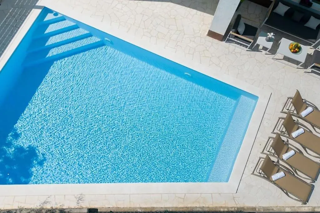 Luxury Villa, 40 Sqm Heated Private Pool, Gym, Seaview, 200M To Beach, 7 Bedrooms Trogir