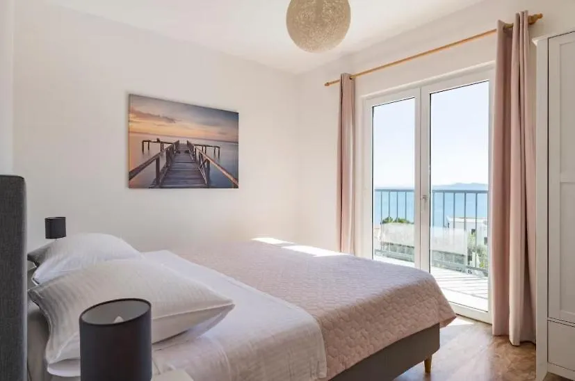 Luxury Villa, 40 Sqm Heated Private Pool, Gym, Seaview, 200M To Beach, 7 Bedrooms Trogir Villa