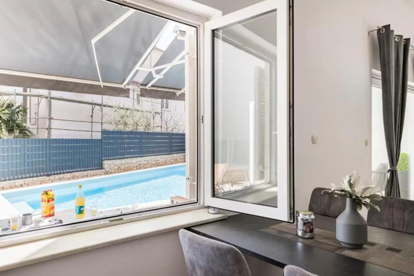 Luxury Villa, 40 Sqm Heated Private Pool, Gym, Seaview, 200M To Beach, 7 Bedrooms Trogir Villa