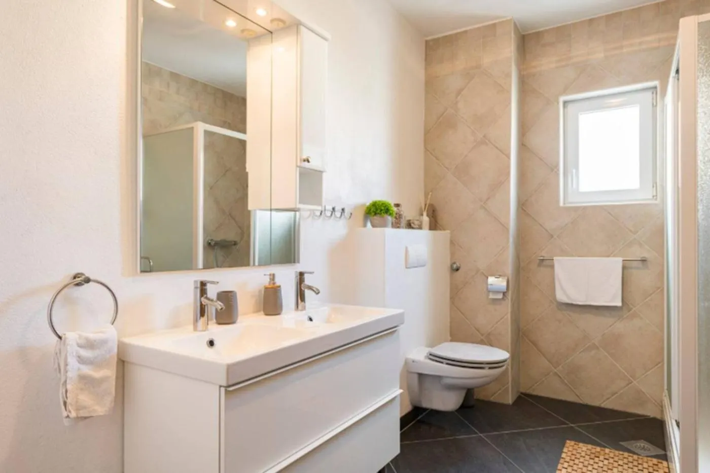 Villa Luxury Villa, 40 Sqm Heated Private Pool, Gym, Seaview, 200M To Beach, 7 Bedrooms Trogir