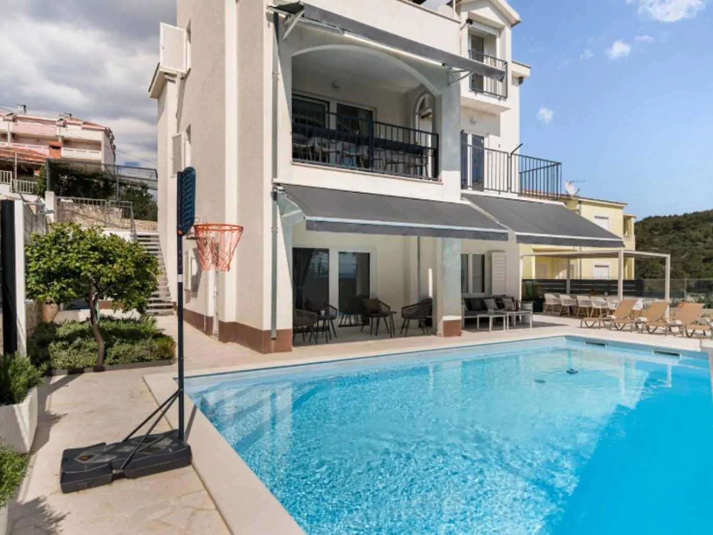 Luxury Villa, 40 Sqm Heated Private Pool, Gym, Seaview, 200M To Beach, 7 Bedrooms Trogir 0*,