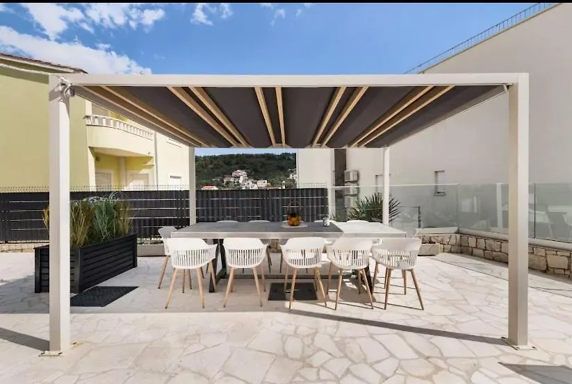 Luxury Villa, 40 Sqm Heated Private Pool, Gym, Seaview, 200M To Beach, 7 Bedrooms Trogir 0*,