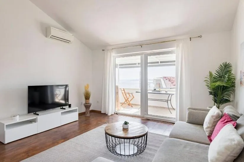 Villa Luxury Villa, 40 Sqm Heated Private Pool, Gym, Seaview, 200M To Beach, 7 Bedrooms Trogir